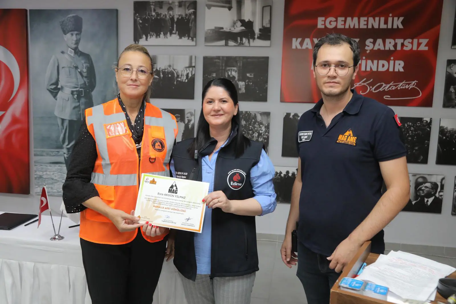 EDİRNE BELEDİYESİ’NDEN 17 AĞUSTOS MARMARA DEPREMİ’NİN 26. YILINDA ANMA PROGRAMI galeri görseli